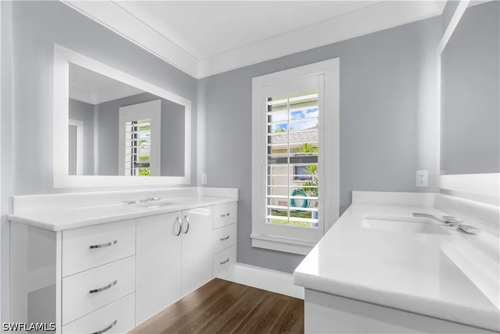 9882 Campbell Circle Naples FL 34109