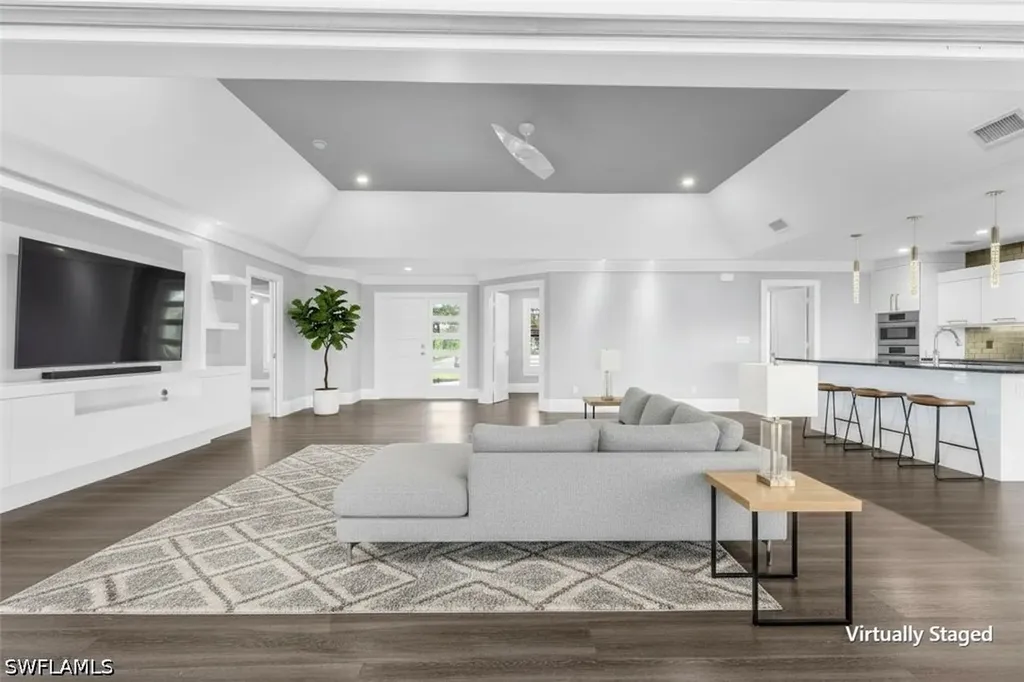 9882 Campbell Circle Naples FL 34109