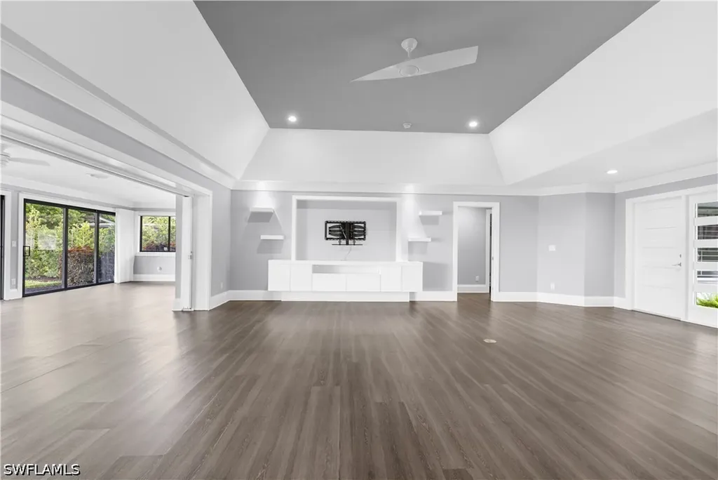 9882 Campbell Circle Naples FL 34109