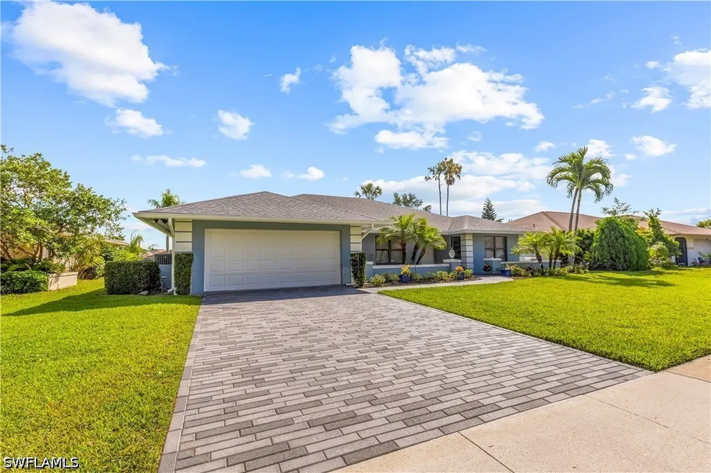 9882 Campbell Circle Naples FL 34109