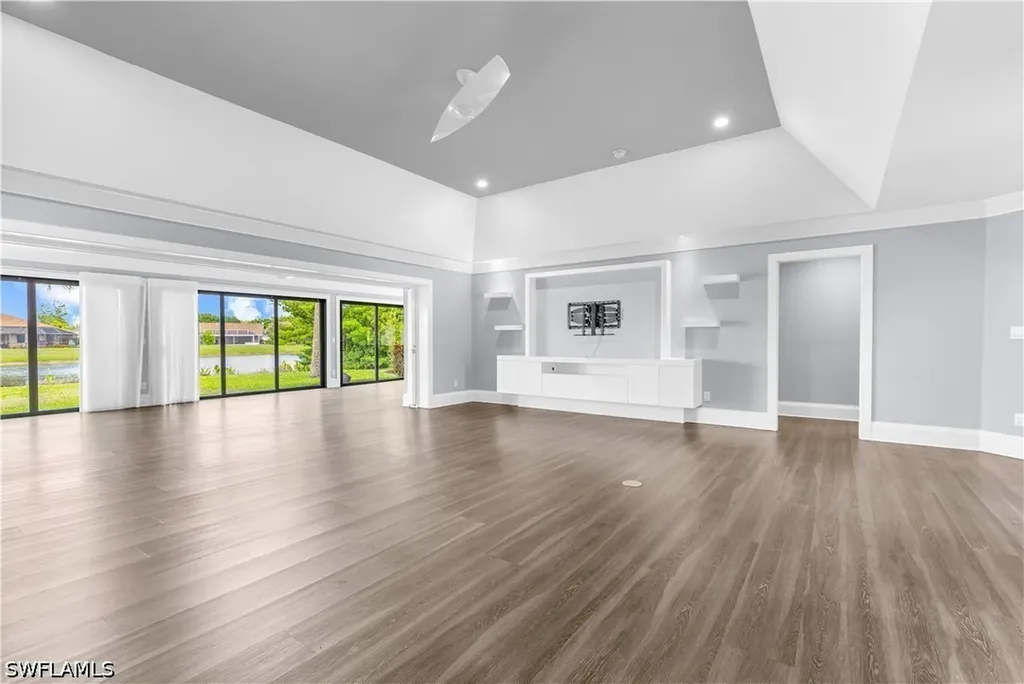 9882 Campbell Circle Naples FL 34109