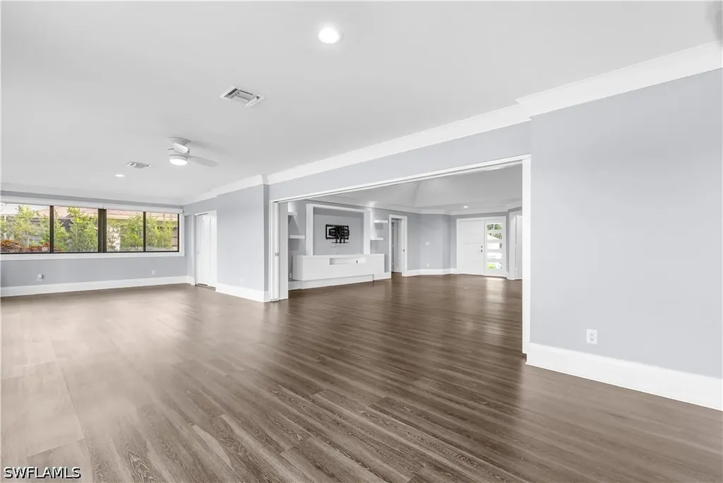 9882 Campbell Circle Naples FL 34109