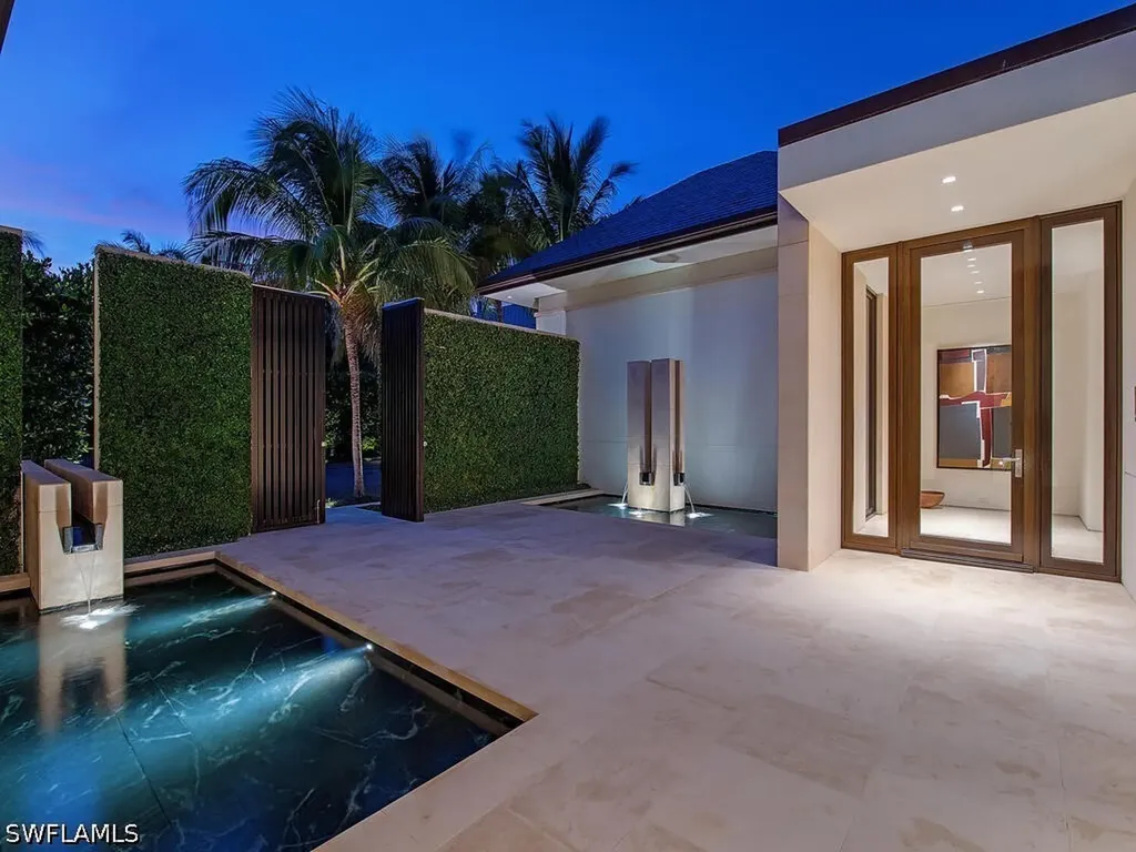 3655 Fort Charles Drive Naples FL 34102