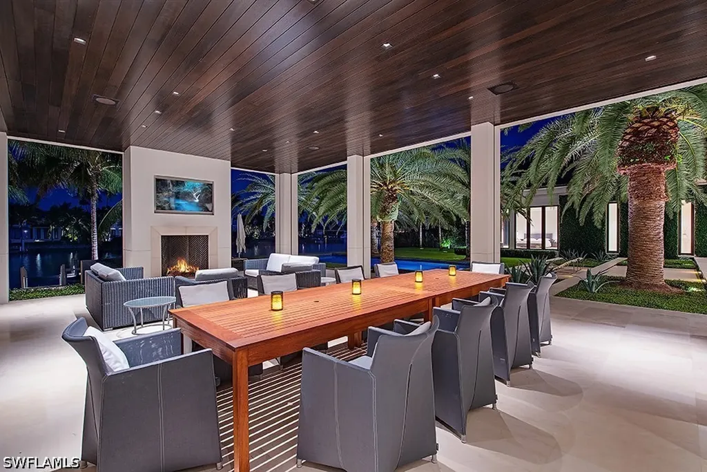 3655 Fort Charles Drive Naples FL 34102