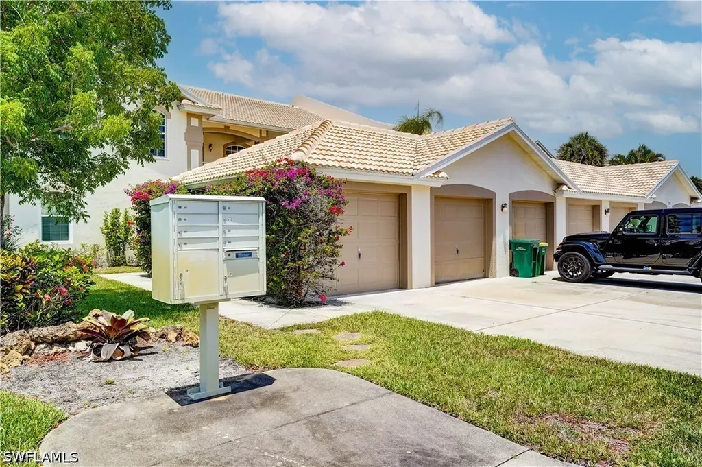 375 Stella Maris Drive N Naples FL 34114