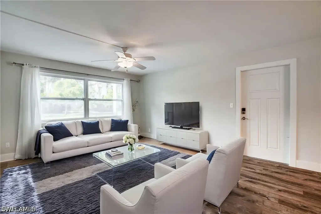 975 9th Avenue S Naples FL 34102