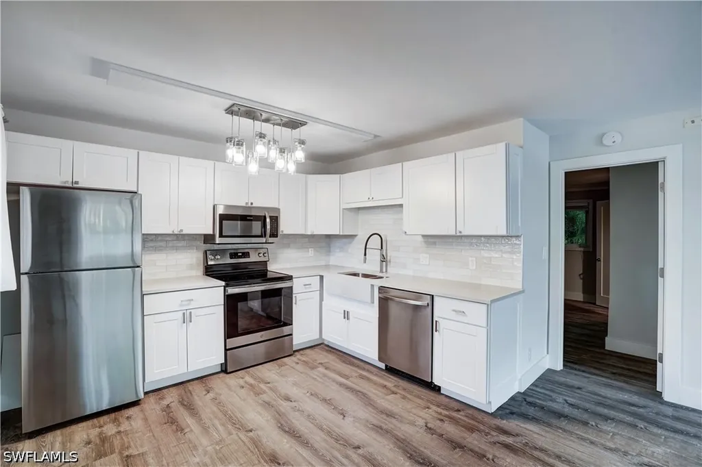 975 9th Avenue S Naples FL 34102