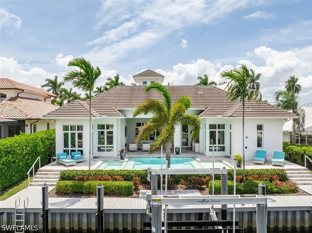2100 Snook Drive Naples FL 34102