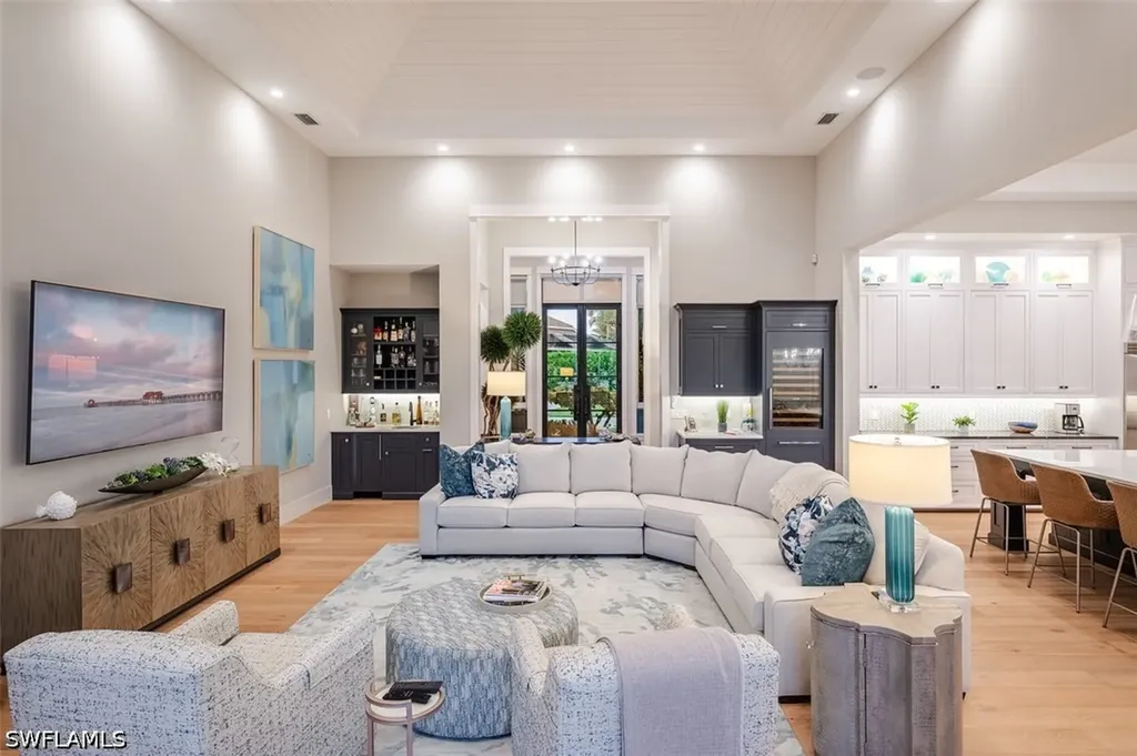 2100 Snook Drive Naples FL 34102