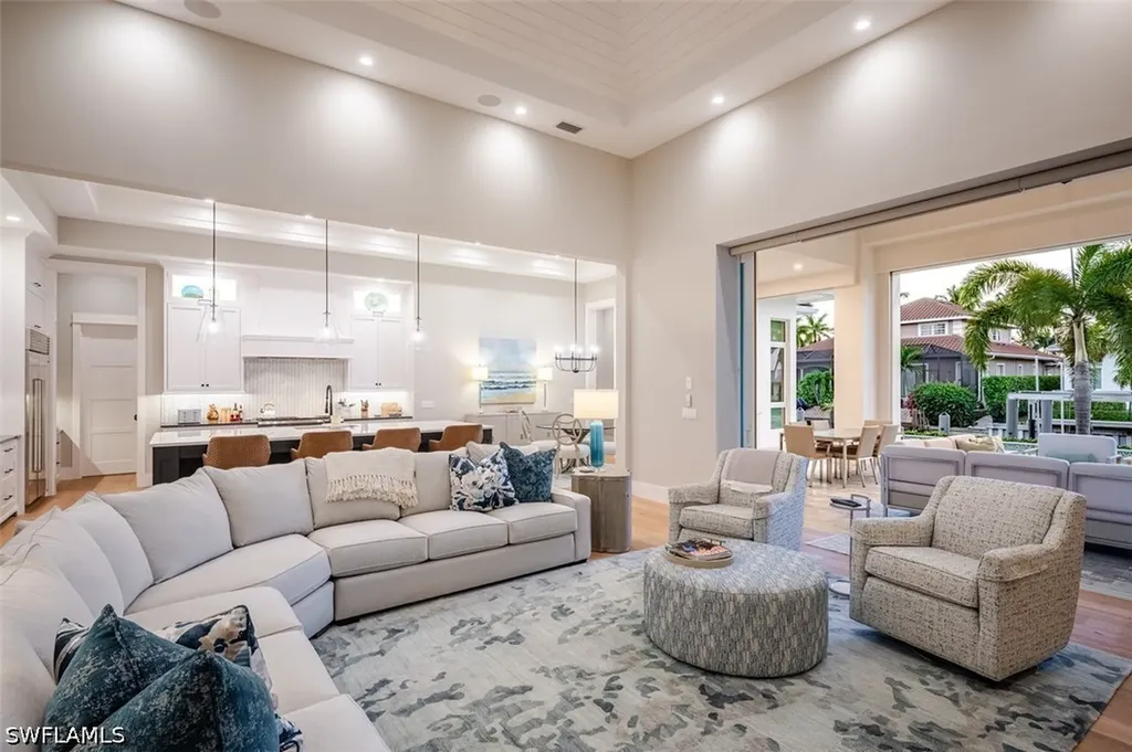 2100 Snook Drive Naples FL 34102