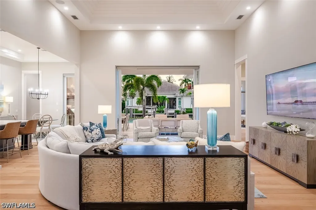 2100 Snook Drive Naples FL 34102