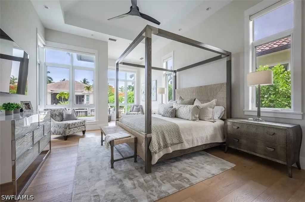 2100 Snook Drive Naples FL 34102