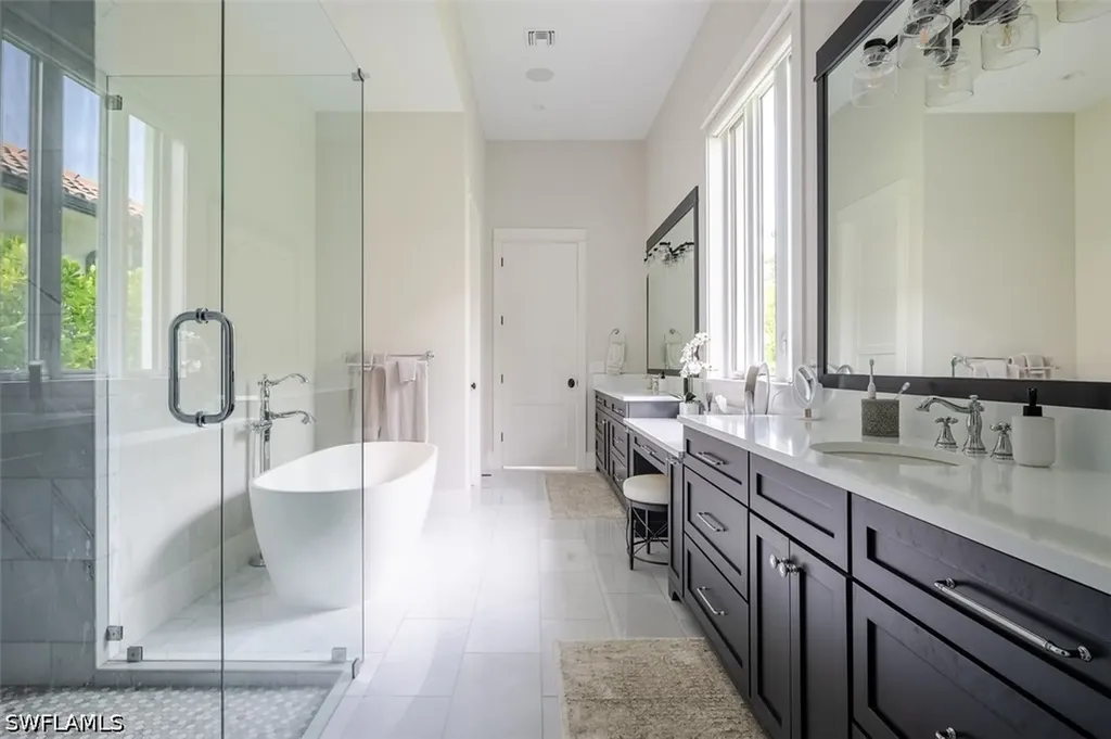 2100 Snook Drive Naples FL 34102