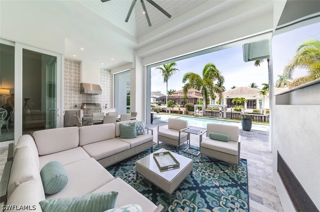 2100 Snook Drive Naples FL 34102