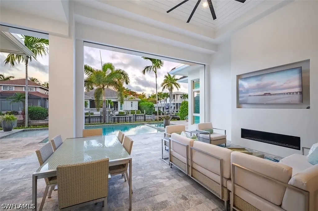 2100 Snook Drive Naples FL 34102