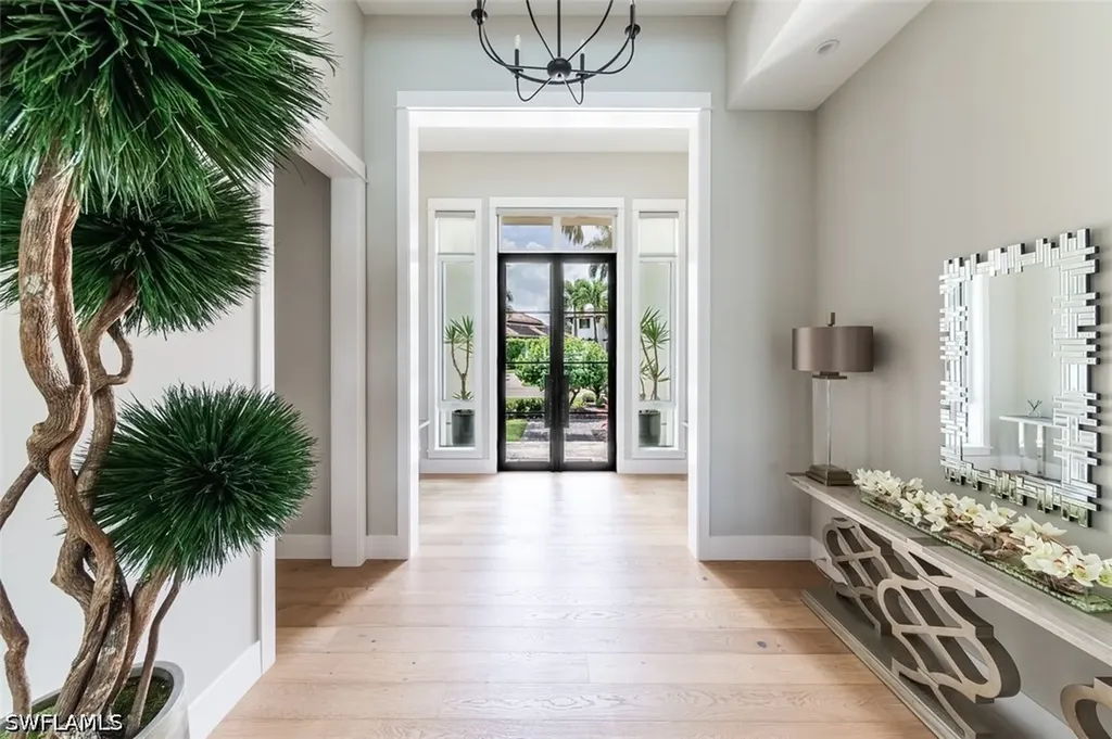 2100 Snook Drive Naples FL 34102