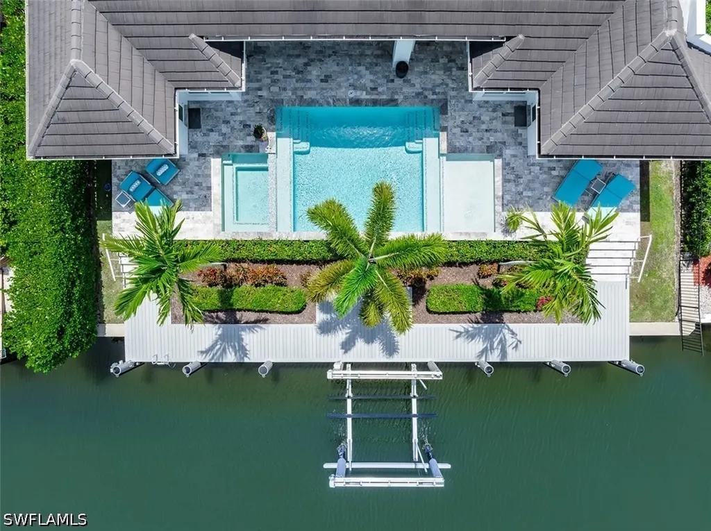 2100 Snook Drive Naples FL 34102