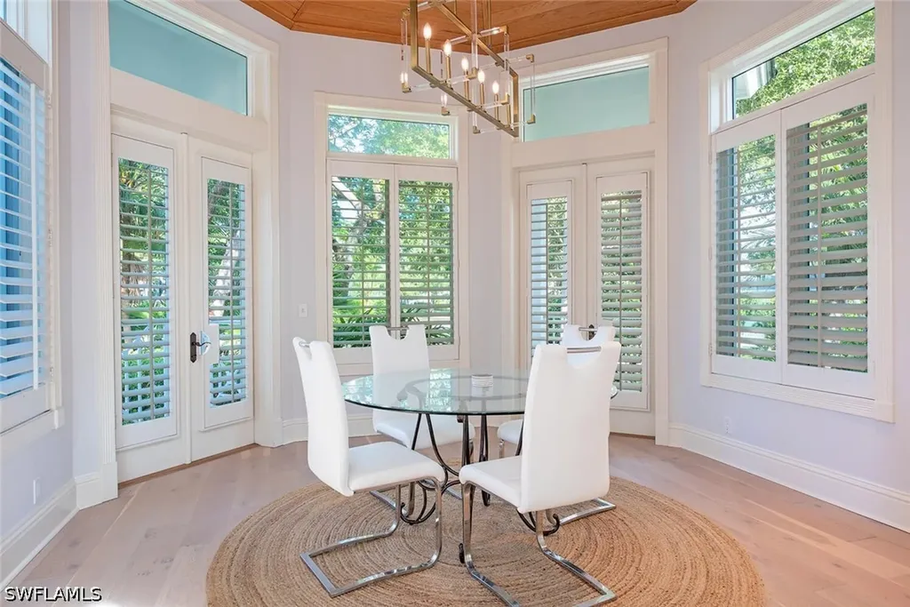 180 7th Avenue S Naples FL 34102