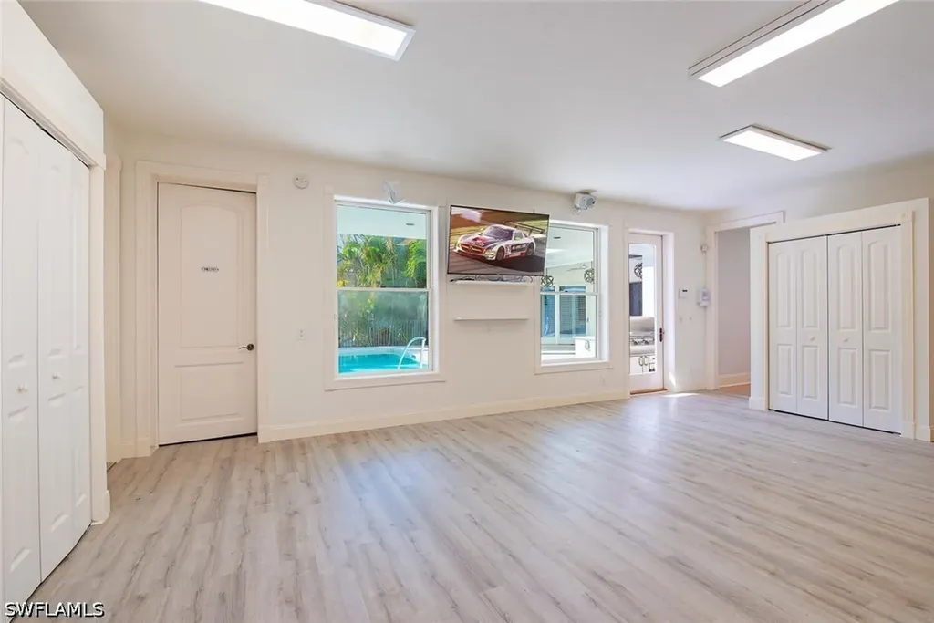 180 7th Avenue S Naples FL 34102