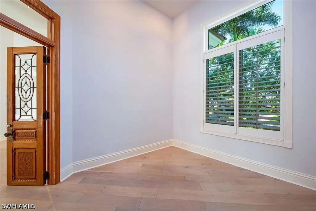 180 7th Avenue S Naples FL 34102