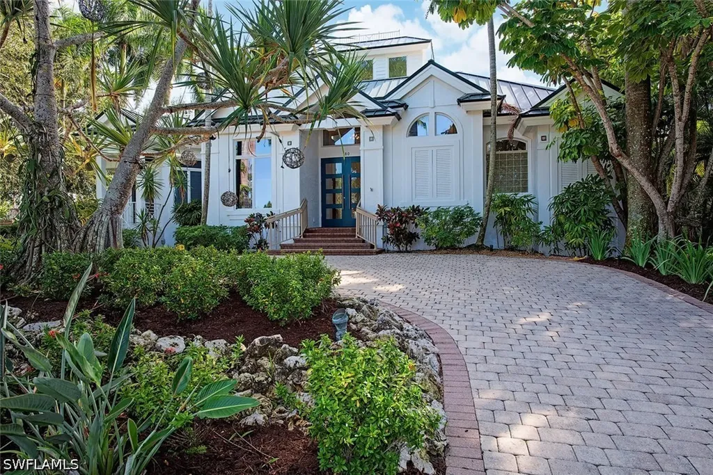 180 7th Avenue S Naples FL 34102