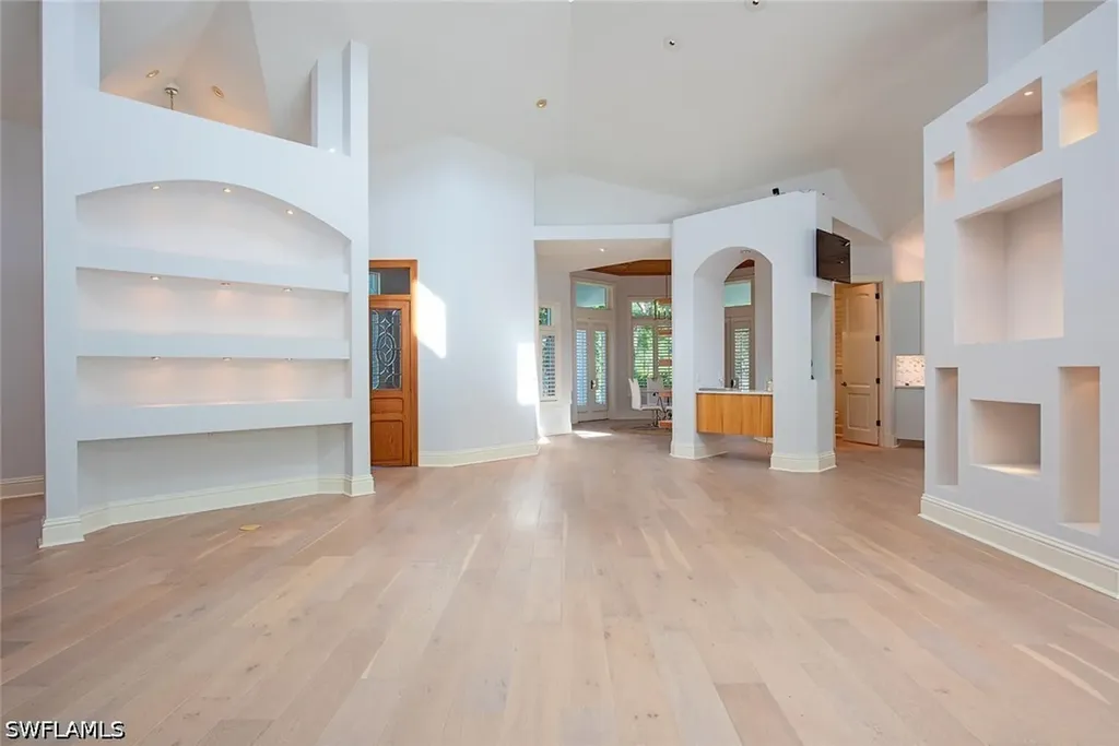 180 7th Avenue S Naples FL 34102