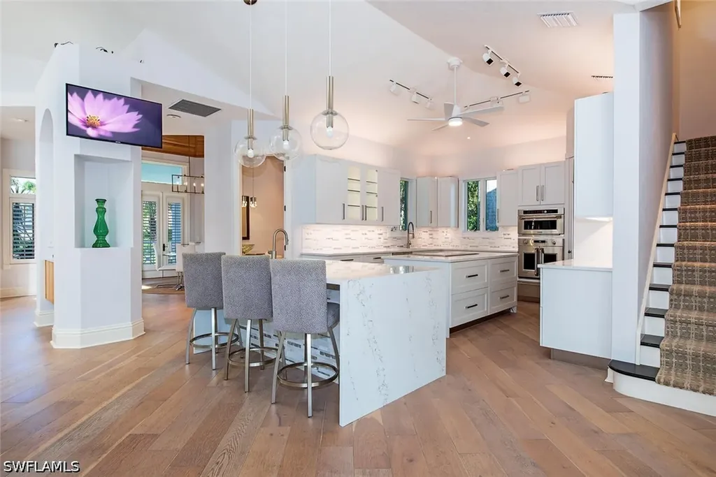 180 7th Avenue S Naples FL 34102