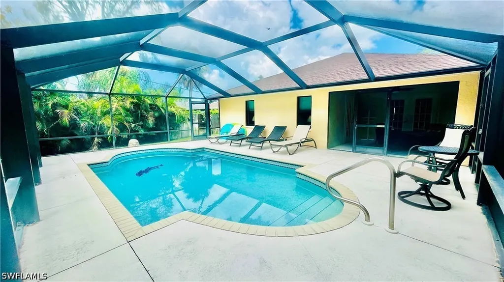 552 97th Avenue N Naples FL 34108