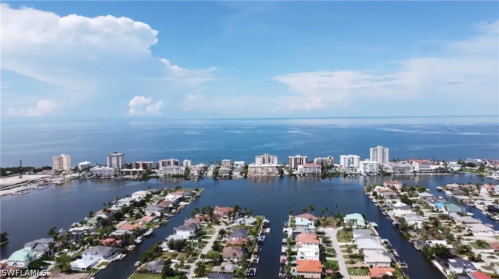 552 97th Avenue N Naples FL 34108