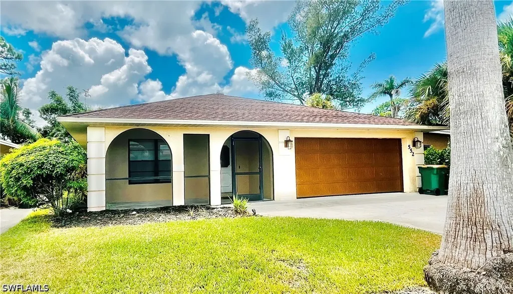 552 97th Avenue N Naples FL 34108