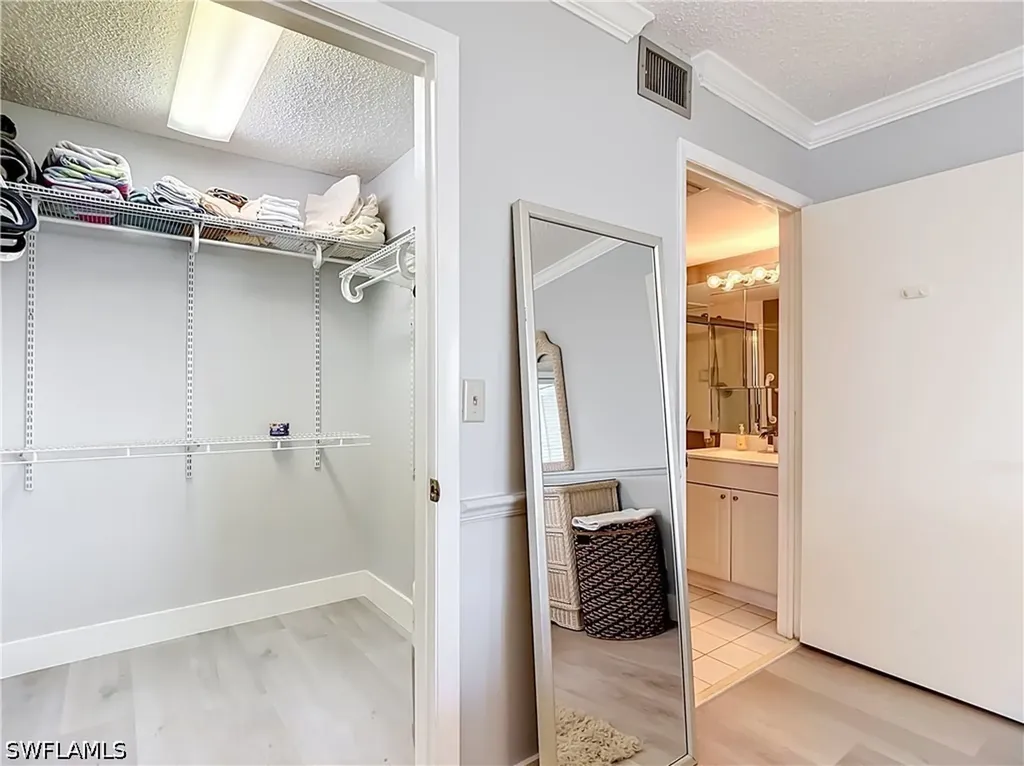 1708 Kings Lake Boulevard Naples FL 34112