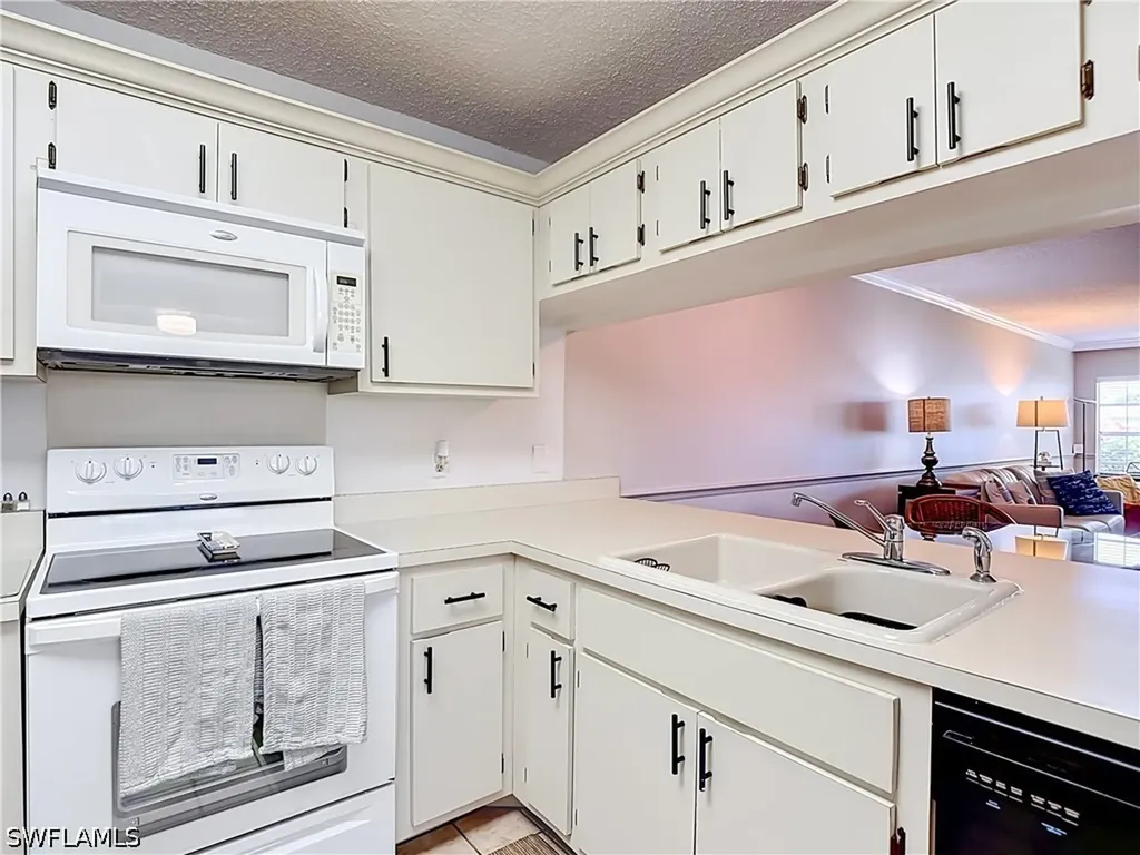 1708 Kings Lake Boulevard Naples FL 34112