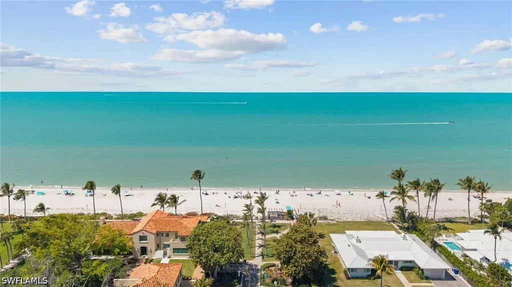 275 8th Avenue S Naples FL 34102