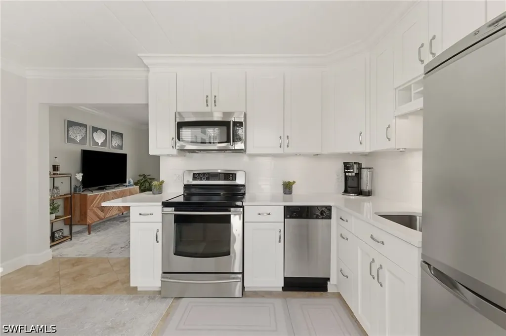 275 8th Avenue S Naples FL 34102