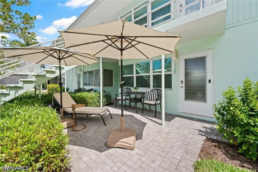 275 8th Avenue S Naples FL 34102