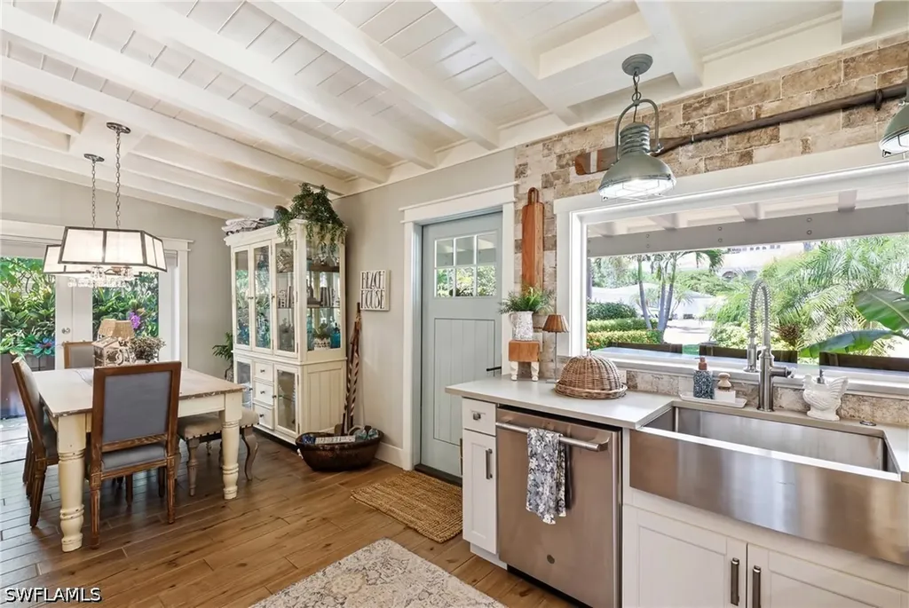 840 Myrtle Terrace Naples FL 34103