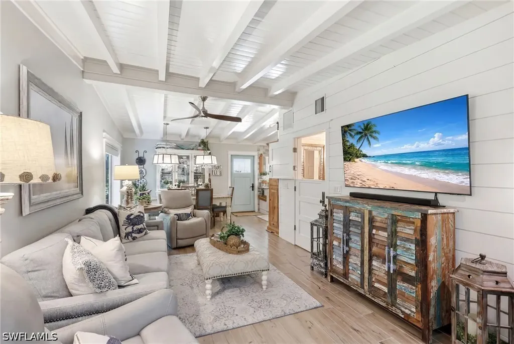 840 Myrtle Terrace Naples FL 34103
