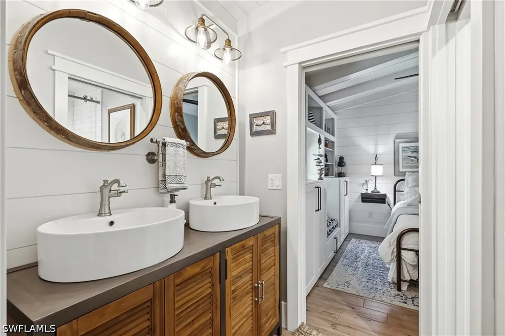 840 Myrtle Terrace Naples FL 34103