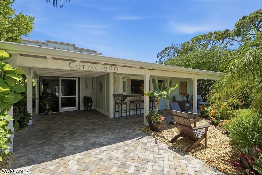 840 Myrtle Terrace Naples FL 34103
