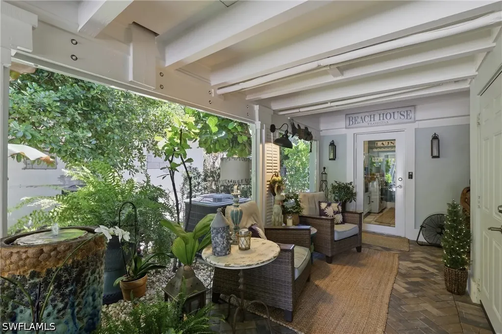 840 Myrtle Terrace Naples FL 34103