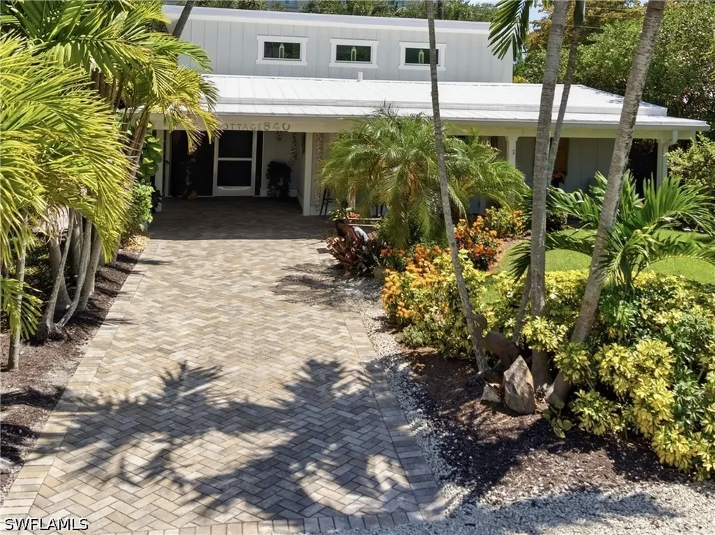 840 Myrtle Terrace Naples FL 34103