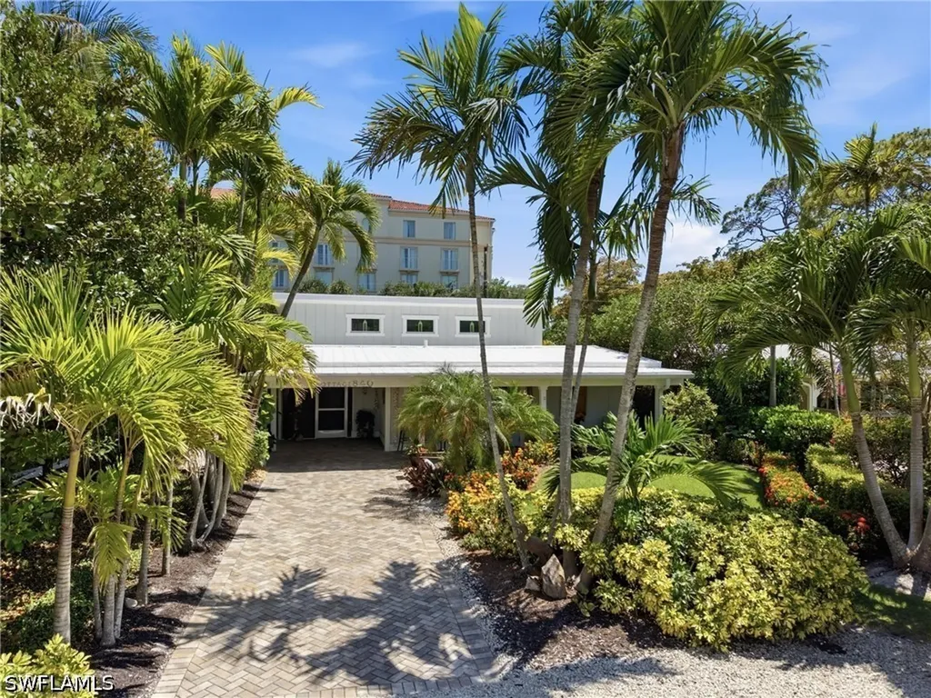 840 Myrtle Terrace Naples FL 34103
