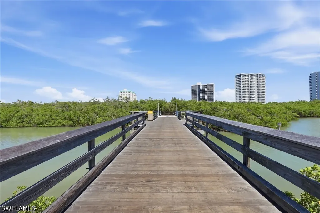 840 Myrtle Terrace Naples FL 34103