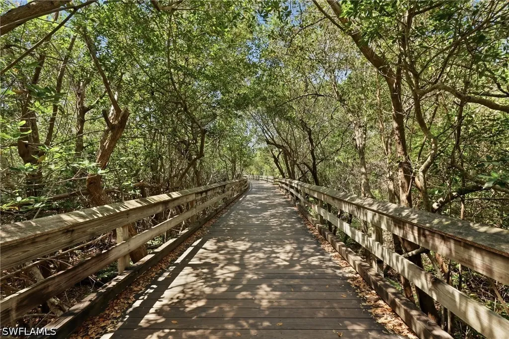 840 Myrtle Terrace Naples FL 34103