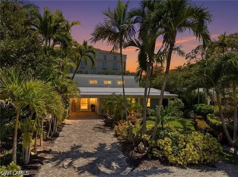 840 Myrtle Terrace Naples FL 34103