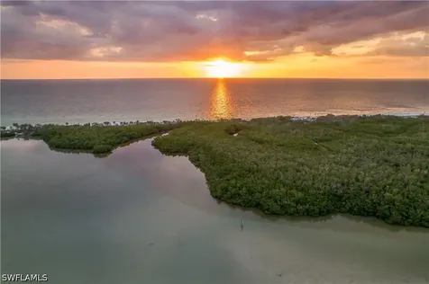 840 Myrtle Terrace Naples FL 34103