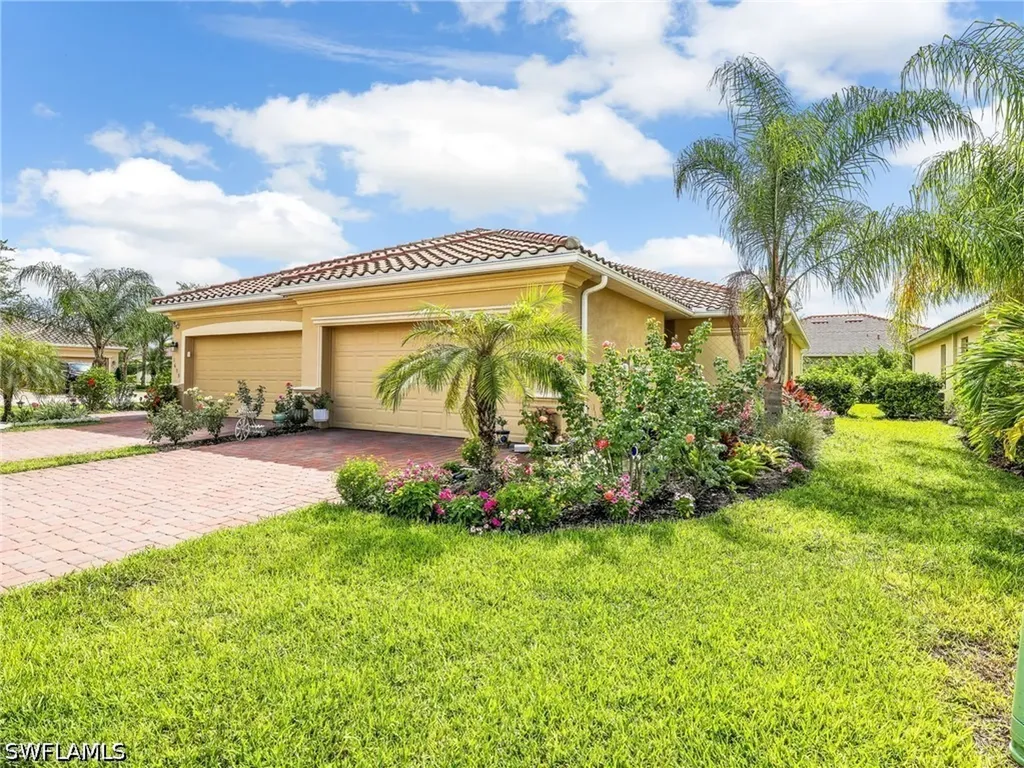 1637 Alameda Drive Naples FL 34120