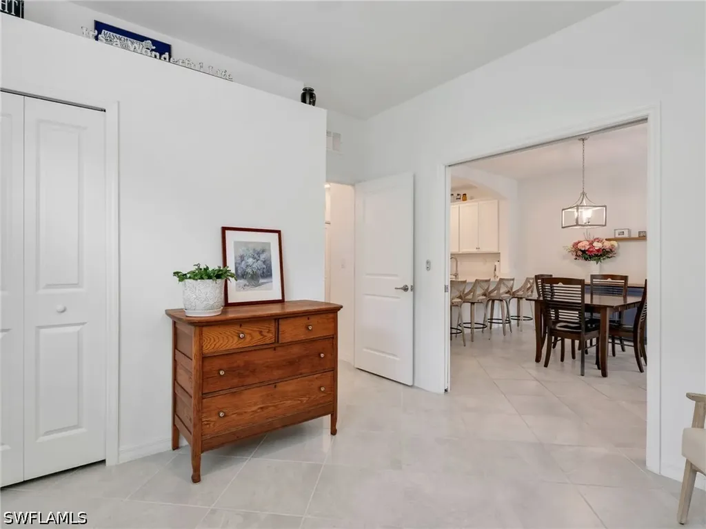 1637 Alameda Drive Naples FL 34120