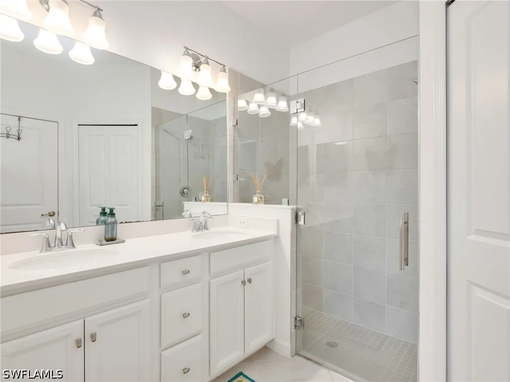 1637 Alameda Drive Naples FL 34120