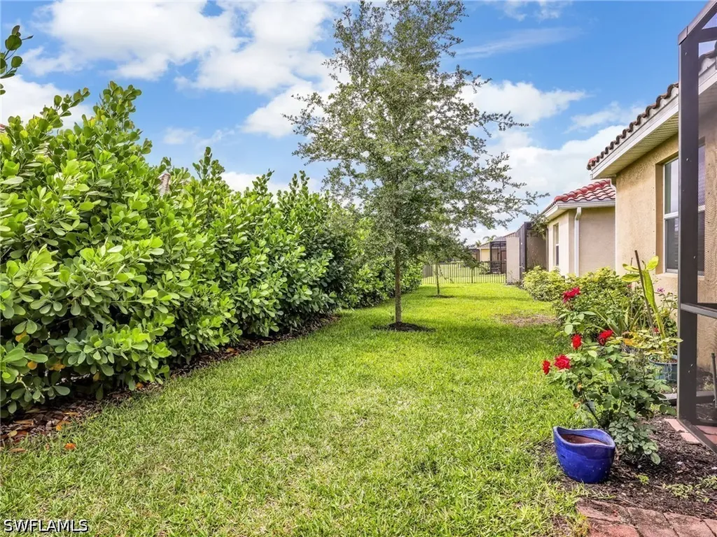 1637 Alameda Drive Naples FL 34120